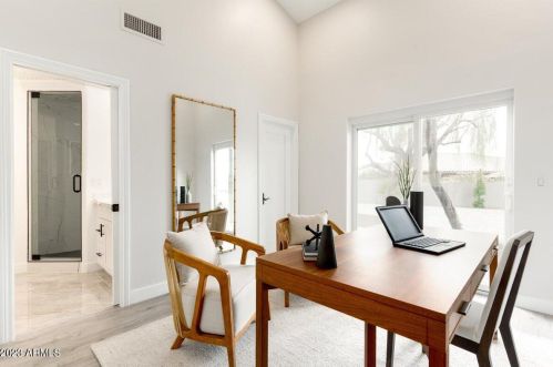 5801 30th St, Phoenix AZ  85016-2401 exterior