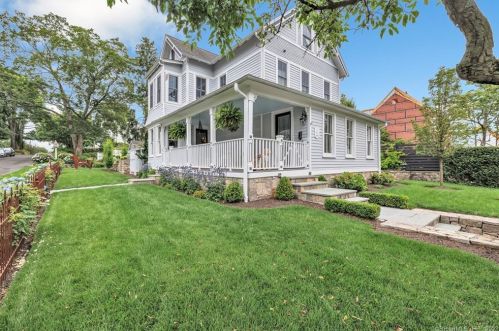 6 Crockett St, Norwalk, CT 06853-1609