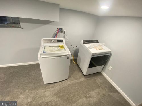 1655 Edgewood St, Philadelphia PA  19151-3912 exterior