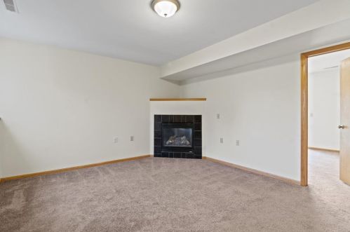 1201 Winston Dr, Edgerton WI 53534-1029 exterior