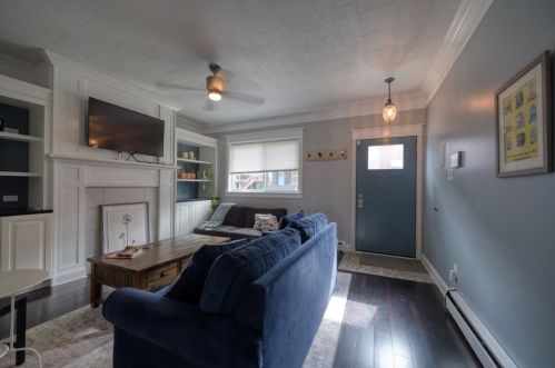 5133 Holmes St, Pittsburgh PA  15201-2433 exterior