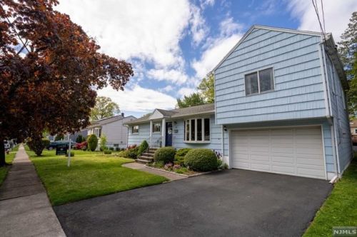 44 Sycamore Rd, Dumont, NJ 07628-1024