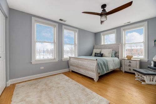 4103 Southport Ave, Chicago IL 60657-1437 exterior