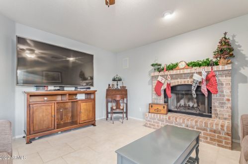 2412 Cielo Grande Ave, Phoenix AZ  85024-7552 exterior