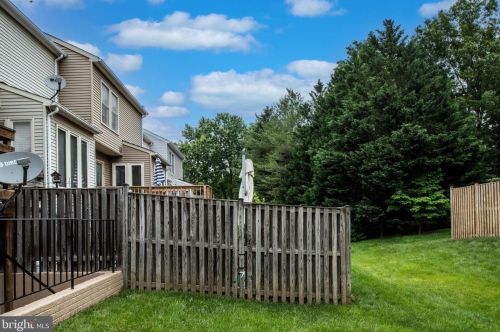 6133 Joust Ln, Alexandria VA 22315-4809 exterior