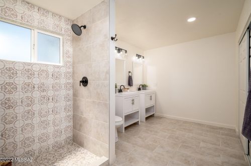 8257 Beverly St, Tucson AZ  85710-5931 exterior