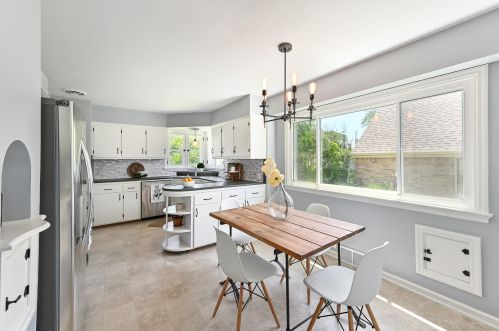 2852 89, Milwaukee WI 53222-4603 exterior