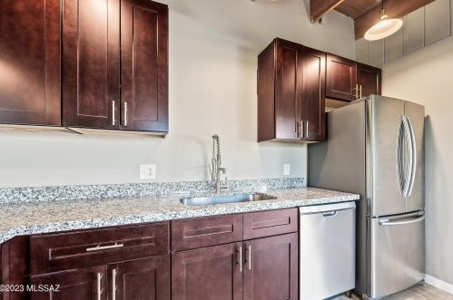 2421 Eastland St, Tucson AZ 85716-5723 exterior