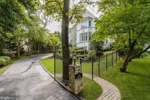 5018 Eskridge Ter, Washington DC  20016-3445 exterior