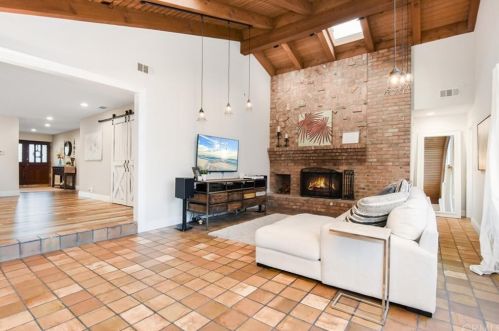 13561 Malena Dr, Tustin CA 92780-1914 exterior