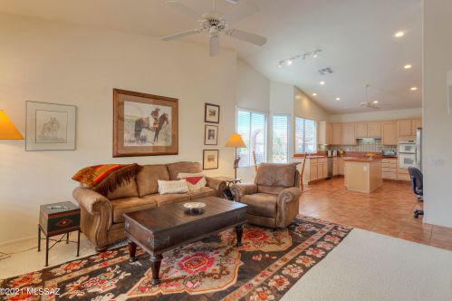 1374 Night Heron Dr, Green Valley AZ 85614-6014 exterior