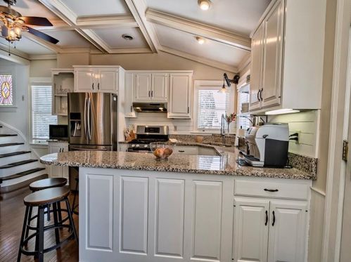 606 Bower Hill Rd, Pittsburgh PA 15243-1508 exterior