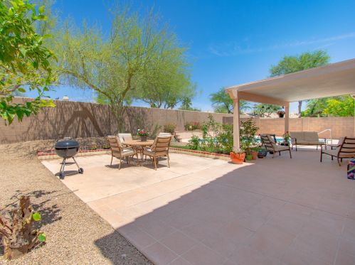 2124 Cathedral Rock Dr, Phoenix AZ 85045-1821 exterior