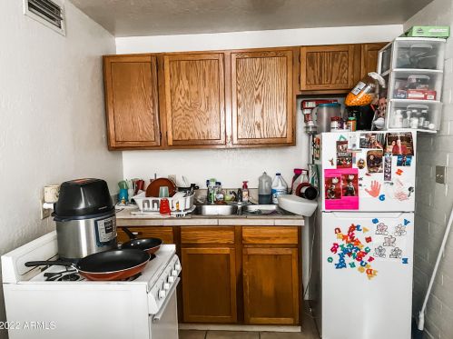 11232 18 Dr, Phoenix AZ 85007-2431 exterior