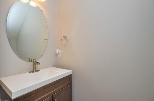 1912 Harvick Ct, Greensboro NC  27405-9695 exterior