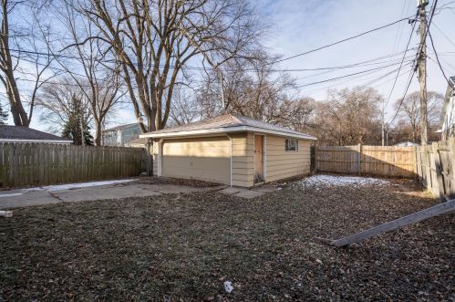 5177 45, Milwaukee WI 53208-3604 exterior