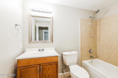 2560 Vereda De Gente, Tucson AZ  85746-8022 exterior