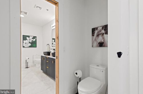 220 Prince St, Lancaster PA 17603-5878 exterior