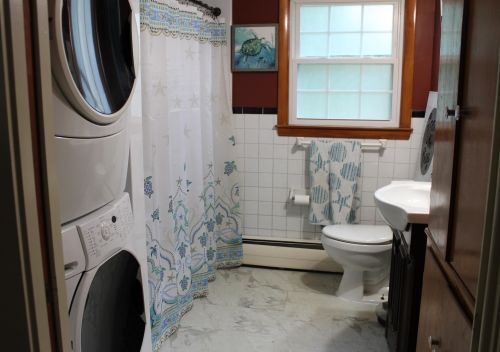 23 Canterbury Rd, Concord NH 03301-5618 exterior