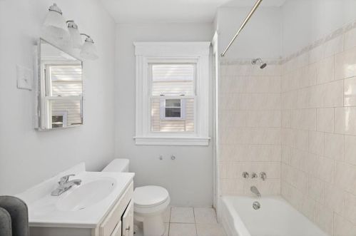 86 Georgia Ave, Providence RI 02905-5409 exterior