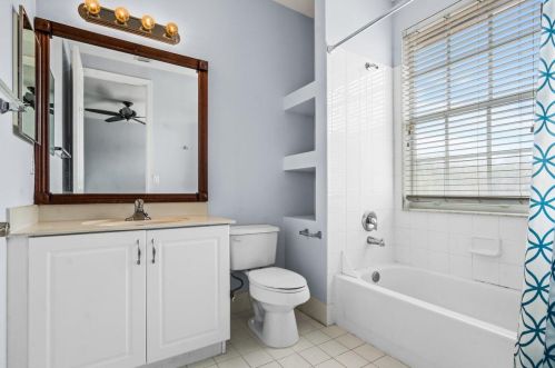 2409 7 St, Boynton Beach FL 33426-8783 exterior