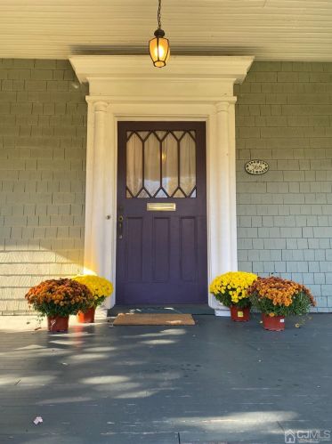 368 Middlesex Ave, Metuchen NJ  08840-1536 exterior