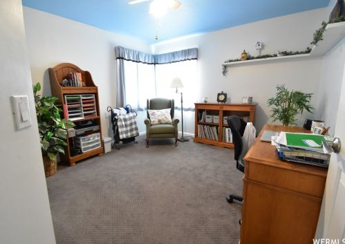 8147 Maio Dr, Sandy UT 84093-6773 exterior