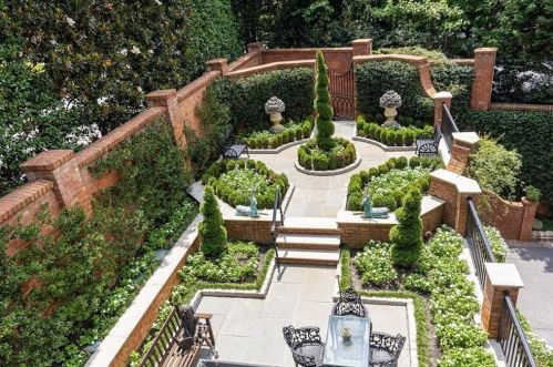 2774 Andrews Dr, Atlanta GA 30305-2903 exterior