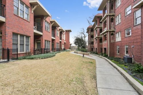 273 12th St, Atlanta GA  30309-3853 exterior