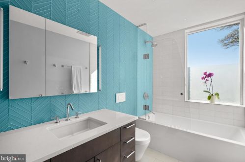 1316 T St, Washington DC 20009-4438 exterior