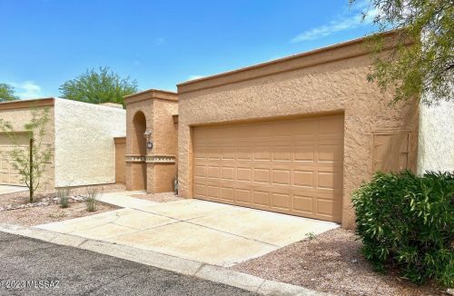 2800 Daffodil Pl, Tucson, AZ 85745-1386
