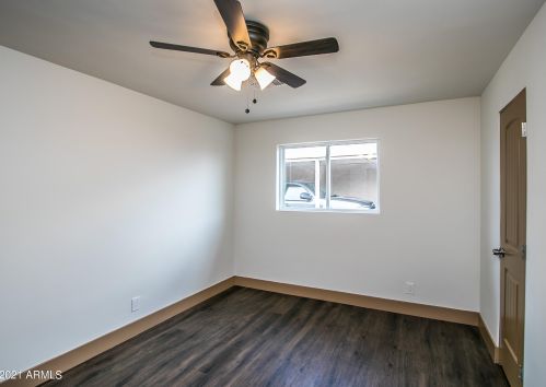 1033 30 Ave, Phoenix AZ 85017-1105 exterior