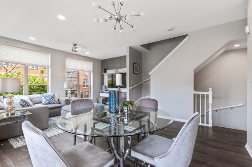 2502 Calumet Ave, Chicago IL  60616-2439 exterior