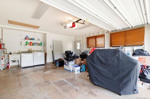 2146 Halakau St, Honolulu HI 96821-2631 exterior