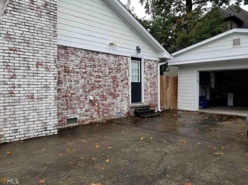 2467 Ellijay Dr, Atlanta GA  30319-3439 exterior