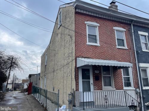 712 7th St, Chester, PA 19013-6207