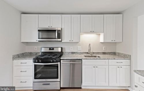 7449 Duddington Dr, Alexandria VA 22315-3849 exterior