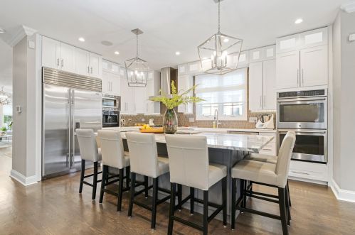 3753 Tripp Ave, Chicago IL 60803-1832 exterior