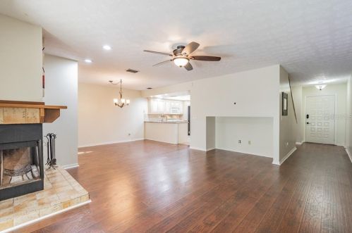 4220 Forester Ln, Tampa FL  33618-2726 exterior