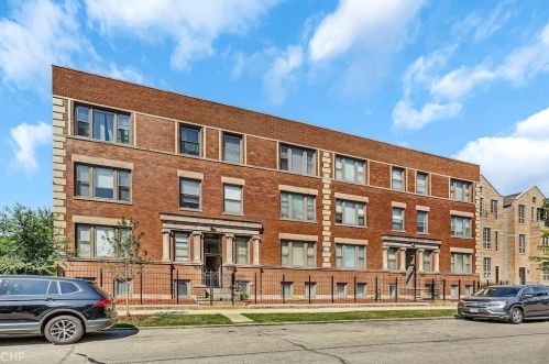 4436 Calumet Ave, Chicago IL 60653-3363 exterior