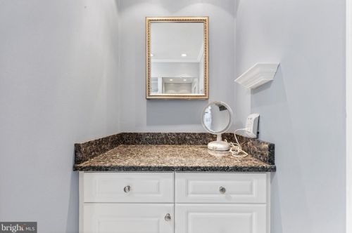 441 Moreland Rd, Huntingdon Valley PA 19006-7803 exterior