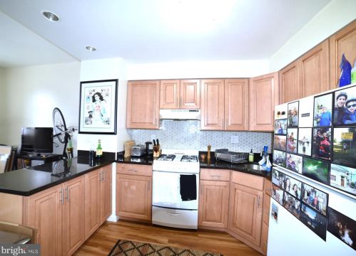 1410 6 St, Philadelphia PA 19147-5841 exterior