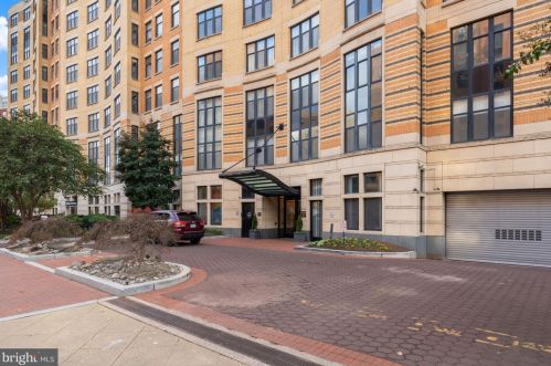 400 Massachusetts Ave, Washington DC  20001-6800 exterior