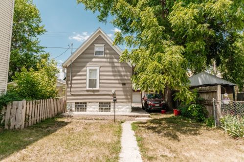 1761 Pearl St, Milwaukee WI 53204-3165 exterior