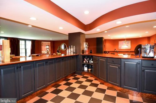 11300 Glen Rd, Rockville MD 20854-1849 exterior