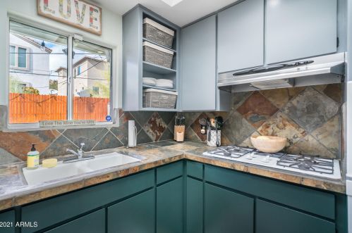 9854 1st St, Phoenix AZ  85020-1002 exterior