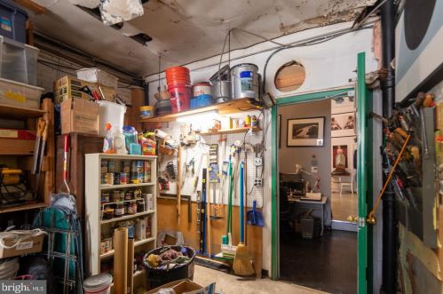 829 Catharine St, Philadelphia PA 19147-2716 exterior