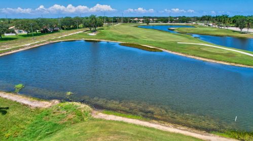 6828 Ashton St, Boynton Beach FL 33437-6039 exterior