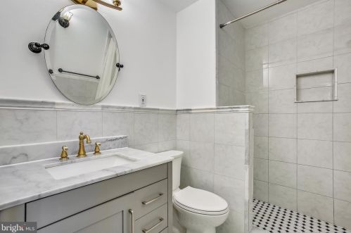 2232 Candlewood Dr, Alexandria VA 22308-1507 exterior