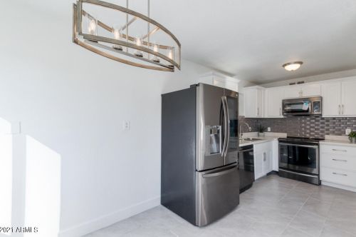 395 21st Ave, Phoenix AZ 85027-3422 exterior